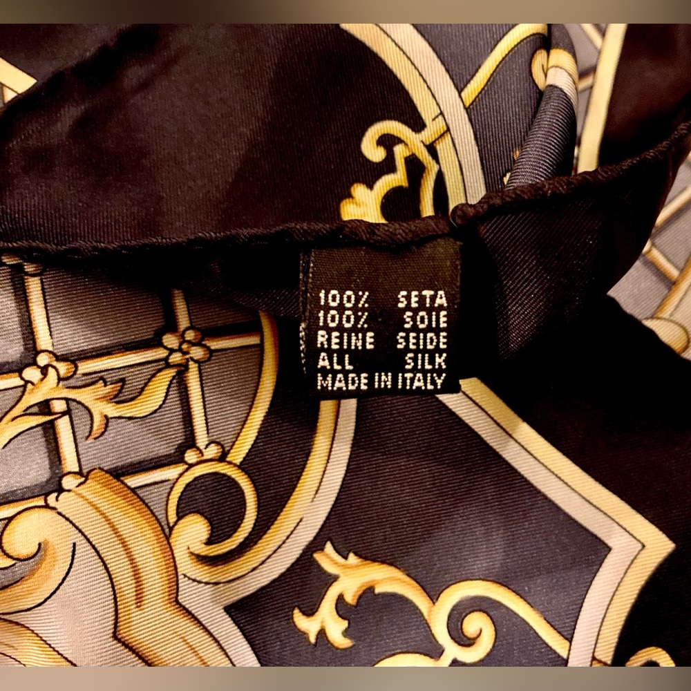 Authentic Vintage Pierre Balmain Paris Luxury silk Scarf Square Hand Rolled 34" - Picture 4 of 5